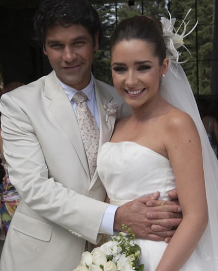 Llena%20de%20Amor%20Final%2027[5].jpg